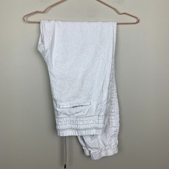 Athleta Cabo Linen Jogger Pant - White & Tan Animal Print - Size 6 - Picture 1 of 11